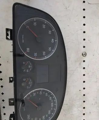 Volkswagen Touran I Speedometer (instrument cluster) 9148204 V3350110 HWA03130