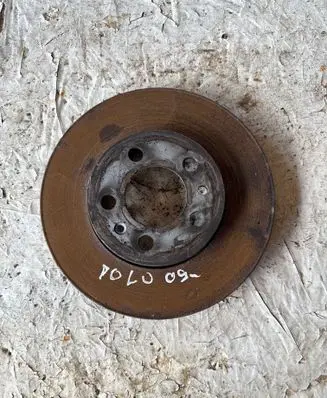 Volkswagen Polo V 6R Front brake disc