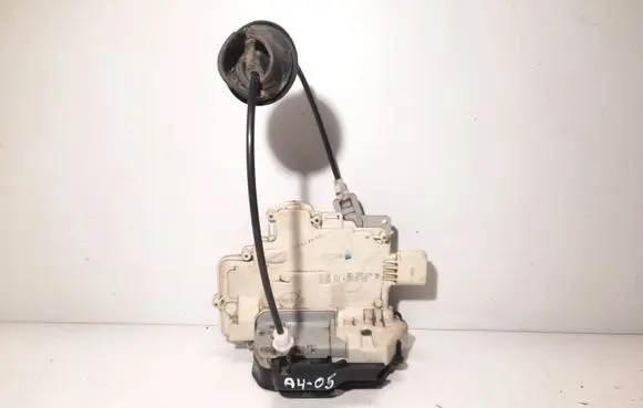 Audi A4 S4 B7 8E 8H Front door lock 8E1837016AA