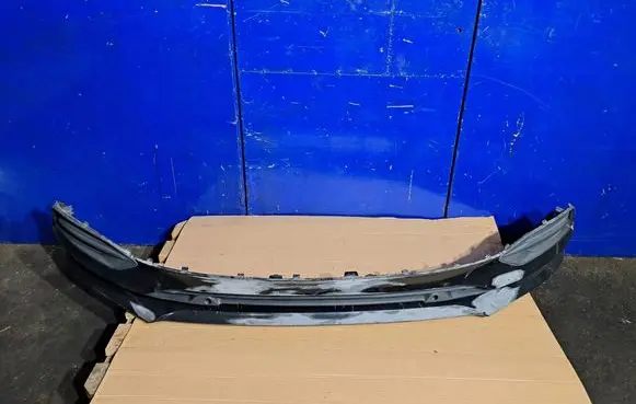 Volvo S90, V90 Front bumper splitter molding 39840038