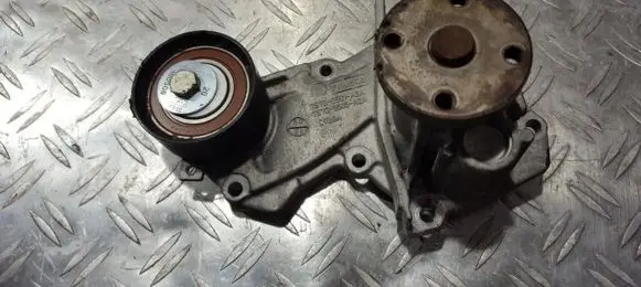 Ford Fiesta Water pump 7s7g8501a2a 7s7g-8501-a2a