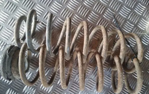 Jeep Cherokee Rear coil spring