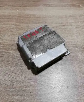 Audi A3 S3 8L Airbag control unit/module 0285001304
