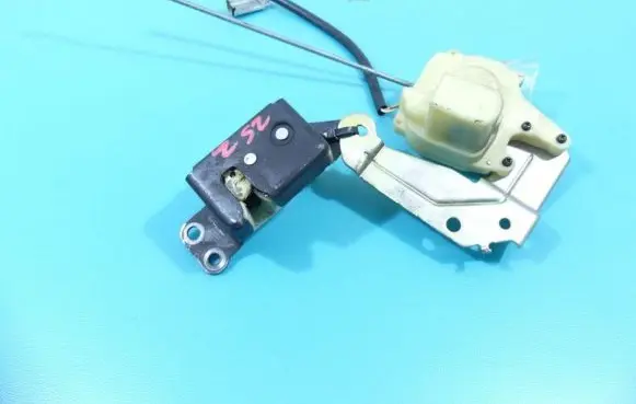 Honda CR-V Tailgate window lock/catch/latch IMPRK1334447