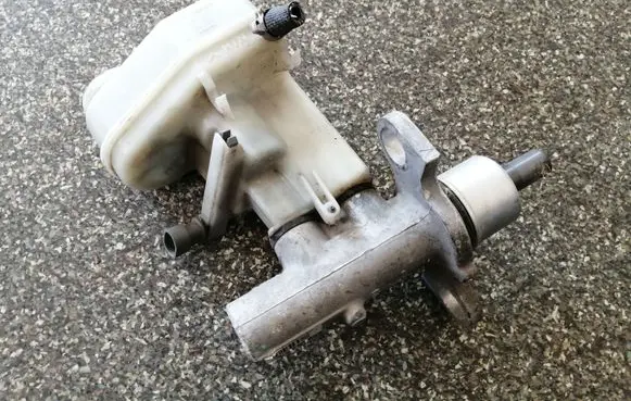 Opel Vectra C Master brake cylinder