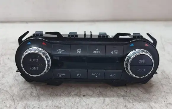 Mercedes-Benz CLA C117 X117 W117 Climate control unit A2469008415