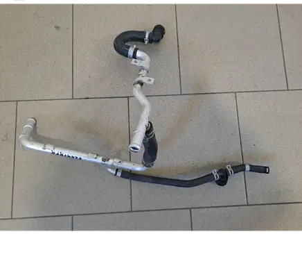 Engine coolant pipe/hose