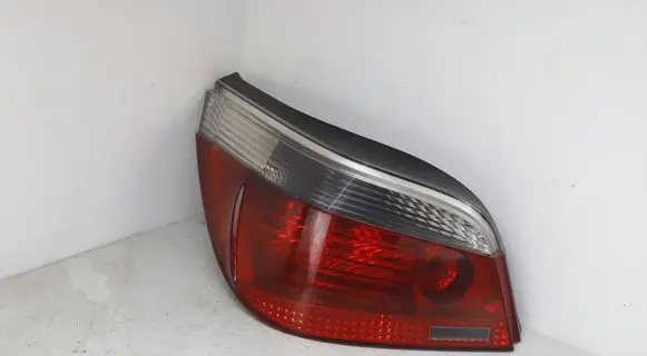 BMW 5 E60 E61 Rear/tail lights 6910767