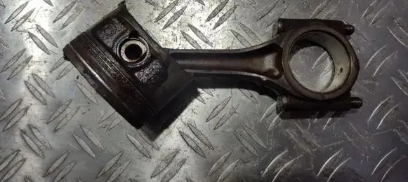Skoda Fabia Mk1 (6Y) Piston with connecting rod k411b