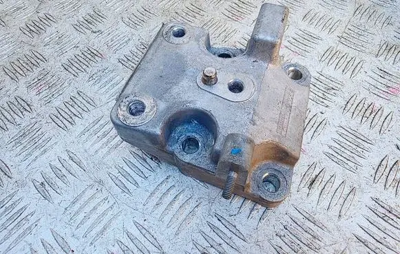 KIA Niro Engine mounting bracket 8DA7