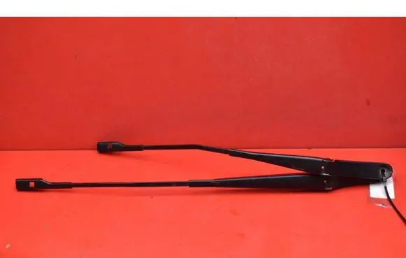 Audi Q3 8U Front wiper blade arm 8U1955407