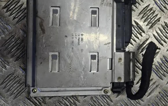 Audi A6 S6 C5 4B Engine control unit/module 8E0907411