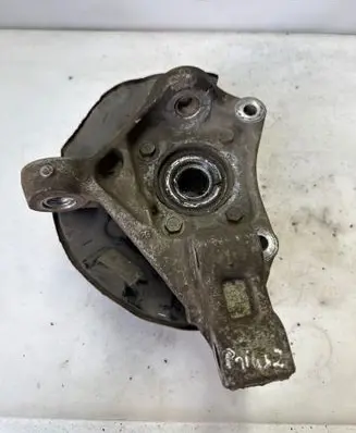 Toyota Prius (NHW20) Front wheel hub