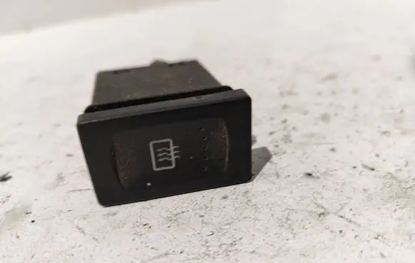 Volkswagen PASSAT B5 Windscreen/window heater switch 3B0959621C