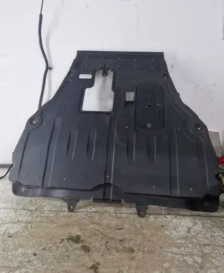 Mazda CX-7 Engine splash shield/under tray