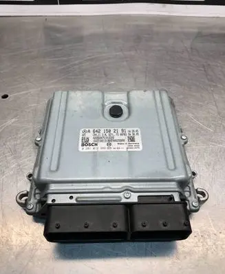 Mercedes-Benz E W211 Engine control unit/module A6421502191 1039S14075 0281012989