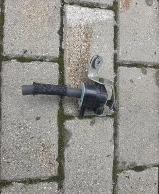 Vacuum valve