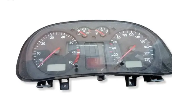 Volkswagen Golf IV Speedometer (instrument cluster) 1J0920825