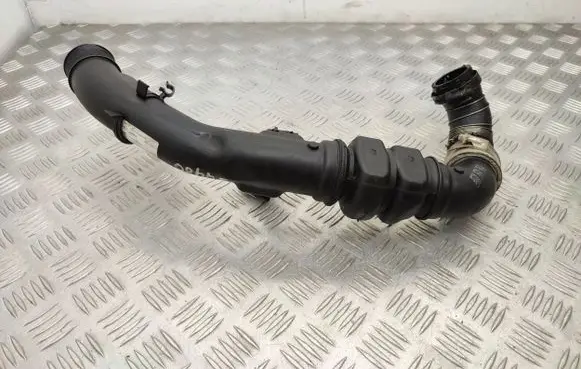 Ford Kuga II Intercooler hose/pipe DS736C646FK