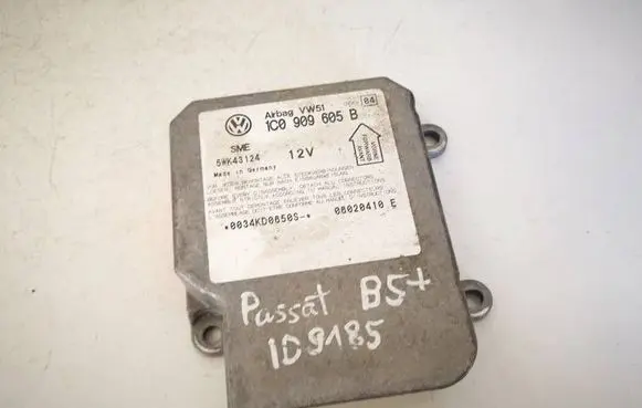 Volkswagen PASSAT B5.5 Airbag control unit/module 1C0909605B
