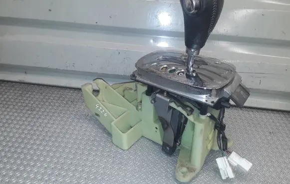 Hyundai Santa Fe Gear shifter/selector 4670026142