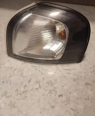 Volvo S80 Front indicator light 8678112
