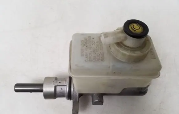 BMW 5 E34 Master brake cylinder 32066493