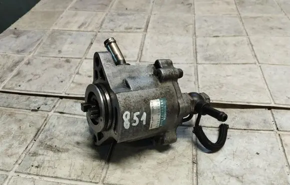 Toyota Corolla Verso E121 Vacuum pump 2930027010 0810002590