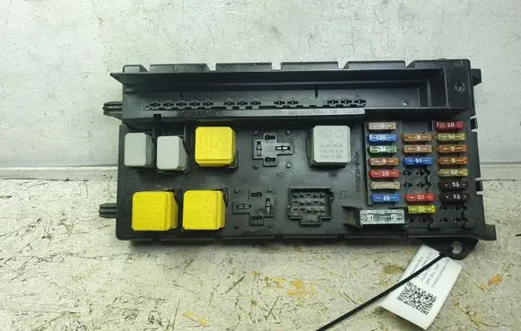 Mercedes-Benz Sprinter W906 Fuse module A9065450401