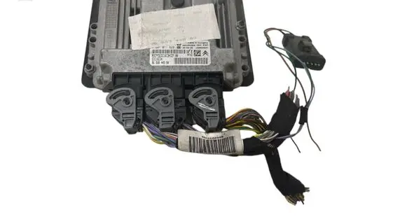 Citroen C4 I Engine control unit/module 9658944580 0281011629 9653958980