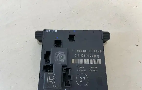 Mercedes-Benz E W211 Door control unit/module 2118201626