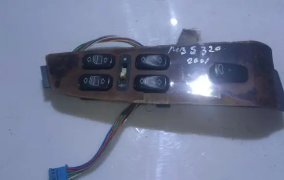 Mercedes-Benz S W220 Electric window control switch
