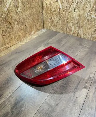 Mercedes-Benz C W204 Rear/tail lights 2048200164