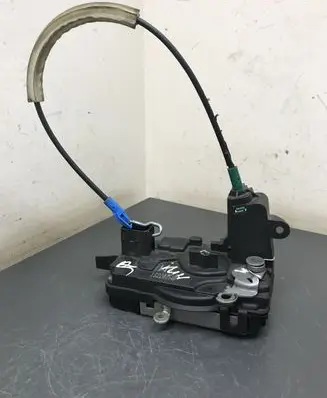 Opel Zafira B Front door lock 4142209