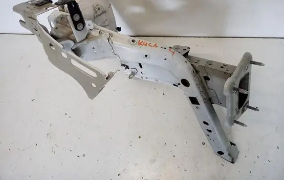 Ford Kuga III Front quarter panel 