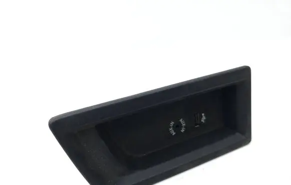 BMW 3 F30 F35 F31 AUX in-socket connector 9207357 105026812 58450710