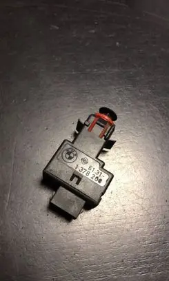 BMW 5 E34 Brake pedal sensor switch 1378209
