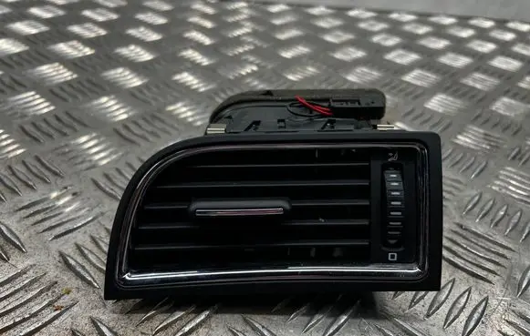 Skoda Superb B6 (3T) Dashboard side air vent grill/cover trim 3T0819701 1461148