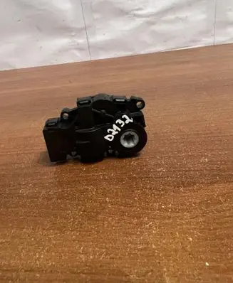 Mercedes-Benz GLE W167 A/C air flow flap actuator/motor 412650920 D2132