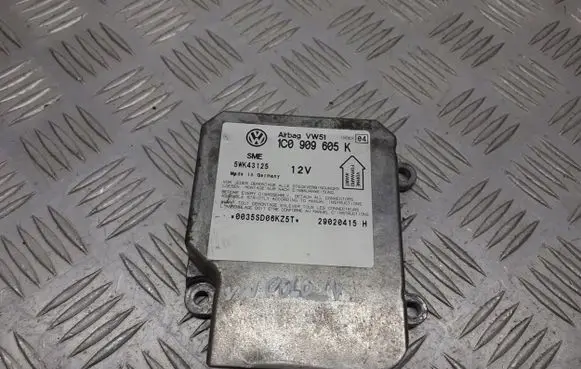 Volkswagen Polo IV 9N3 Airbag control unit/module 1C0909605K