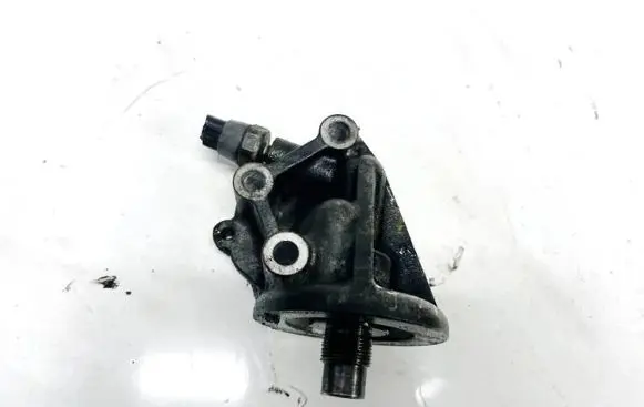 Toyota Avensis Verso Engine mounting bracket