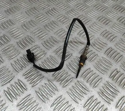 BMW 5 F10 F11 Oil temperature sensor 7805606