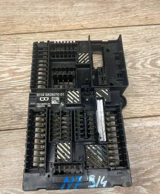 BMW 7 G11 G12 Fuse module 6837091 P00166265AA