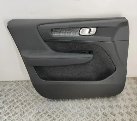 Volvo XC40 Front door card panel trim 32282668