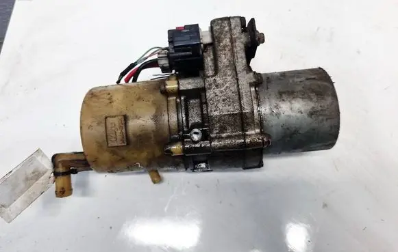 Mazda 3 I Power steering pump 