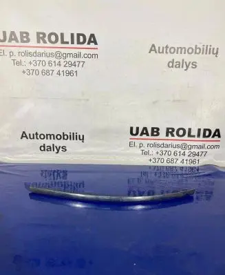 Front bumper splitter molding
