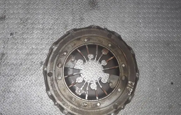 Volkswagen Golf IV Pressure plate 028141025P