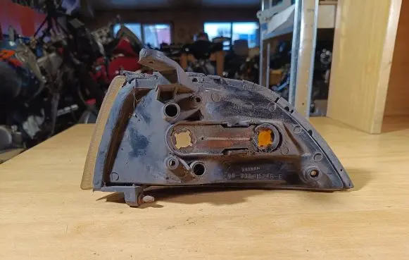 Toyota Corolla E90 Front indicator light 012121524