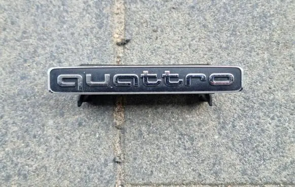 Opel Frontera B Manufacturers badge/model letters 12345678