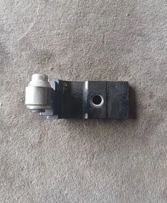 BMW 5 F10 F11 Rear door lower hinge 7185636